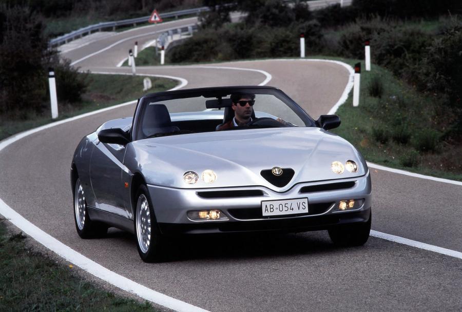  Alfa Romeo Spider (916S) 1995 года  (фото 5 из 26)